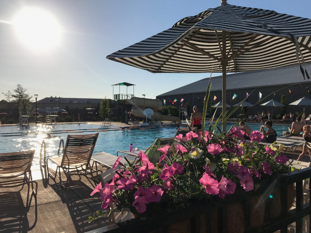 a view of the club at harpers point pool in cincinnati